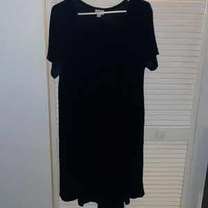 Lularoe Carly solid black